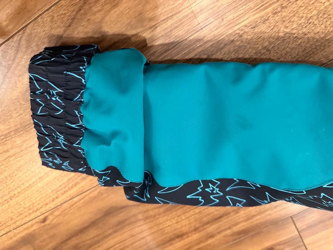 airblaster キッズ　上下　23-24モデル　Mサイズ　キレイ