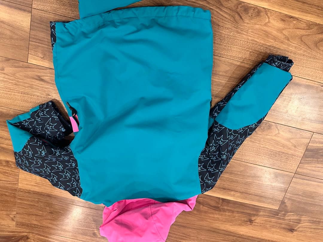 airblaster キッズ　上下　23-24モデル　Mサイズ　キレイ