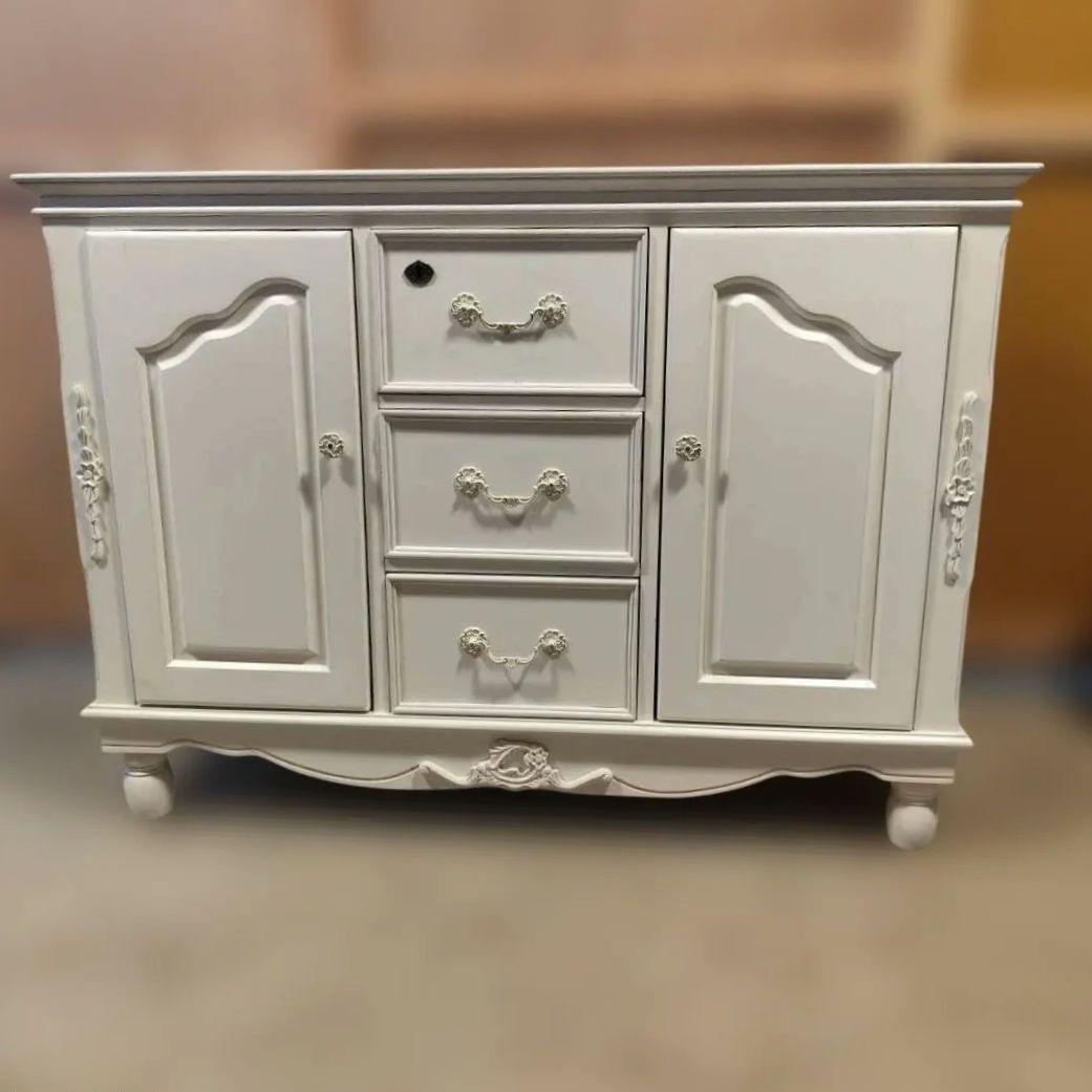 リュバンシュ ロココ アンティーク風 キー付 ホワイト洋服ダンス キャビネット