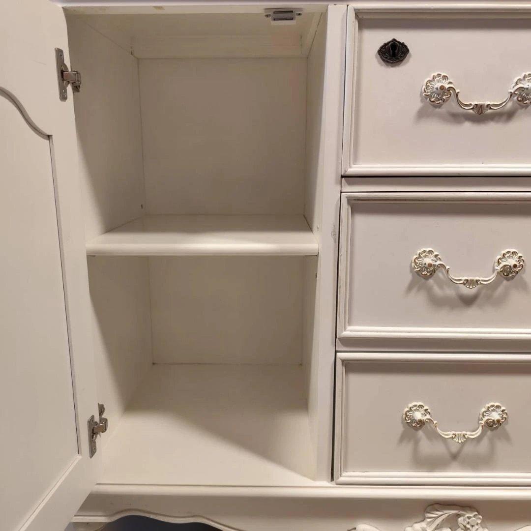 リュバンシュ ロココ アンティーク風 キー付 ホワイト洋服ダンス キャビネット