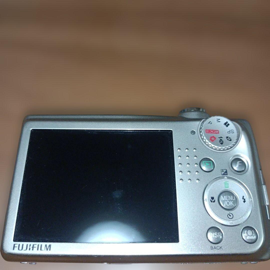 FUJIFILM FinePix F70EXR コンパクトデジタルカメラ