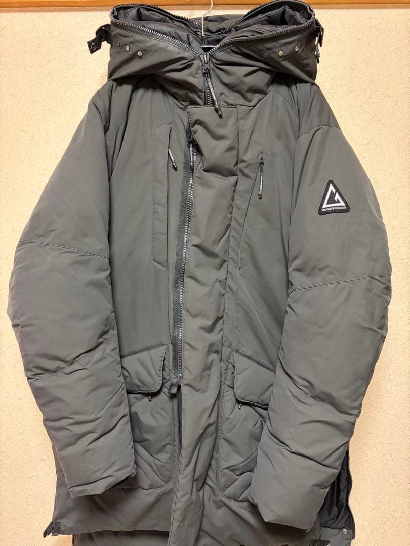 ROGEREGGER ロジャーエーガー　ダウンジャケット