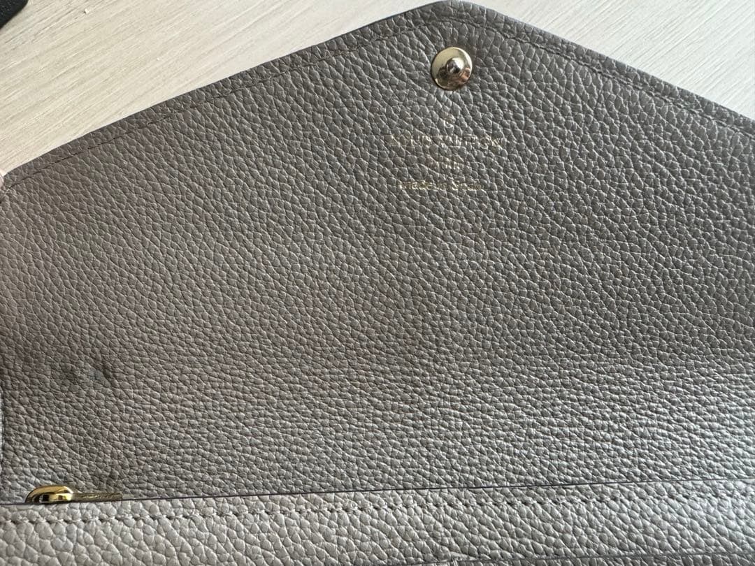 LOUIS VUITTON レザー 長財布　グレージュ