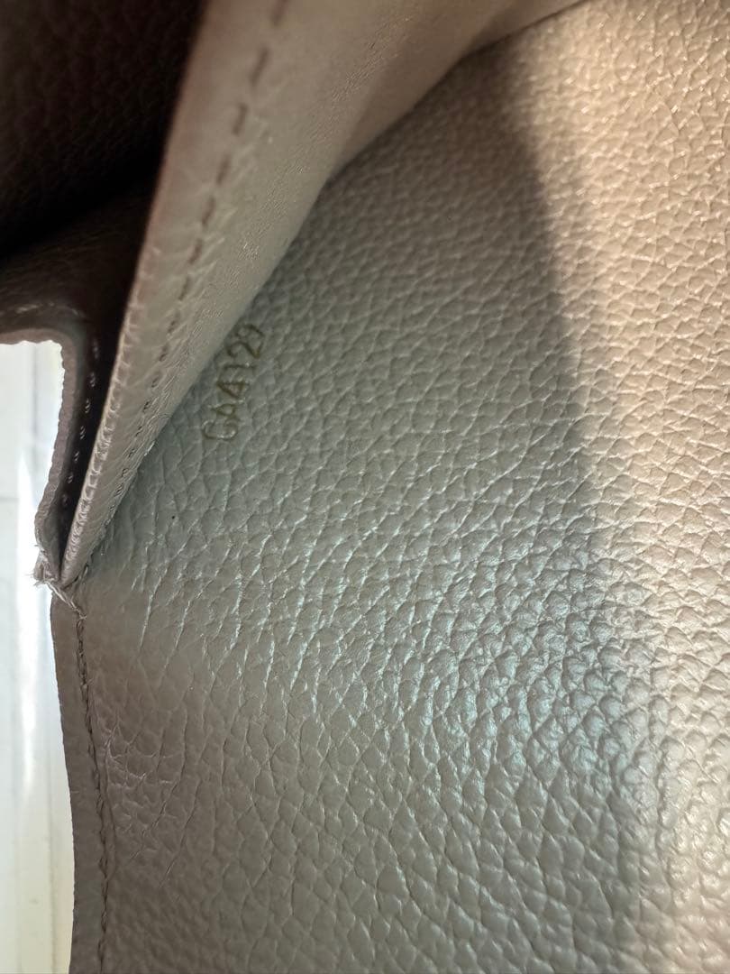 LOUIS VUITTON レザー 長財布　グレージュ