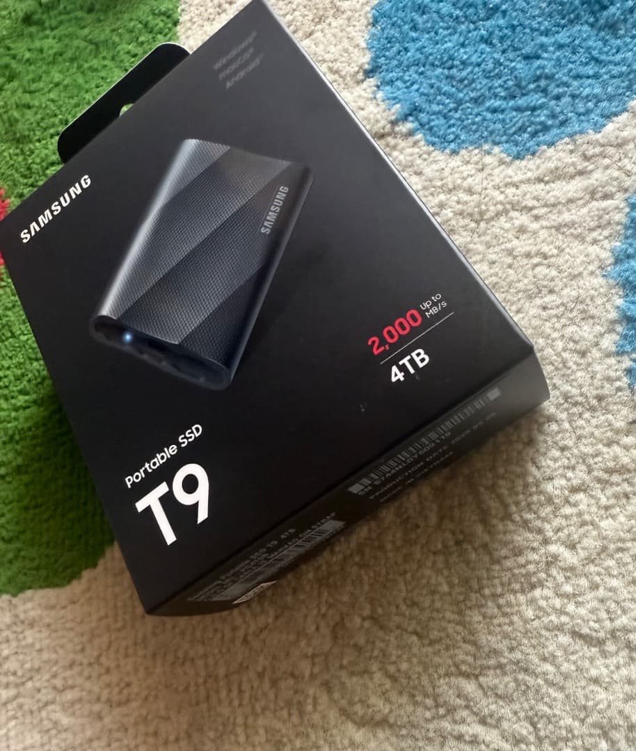 【新品未開封】Samsung Portable SSD T9 4TB