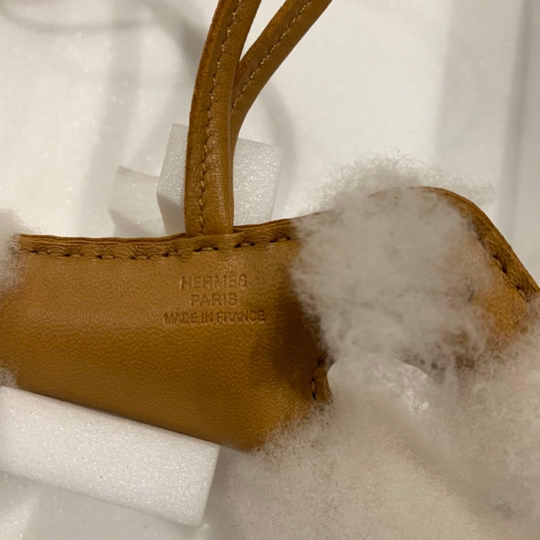 新品未使用エルメス バディチャーム 犬 白 ゴールド