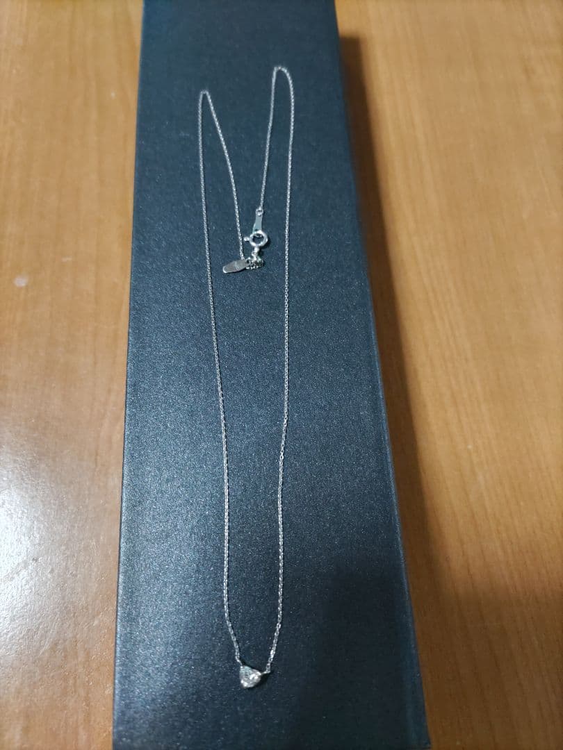 プラチナハートシェイプダイヤモンドネックレス