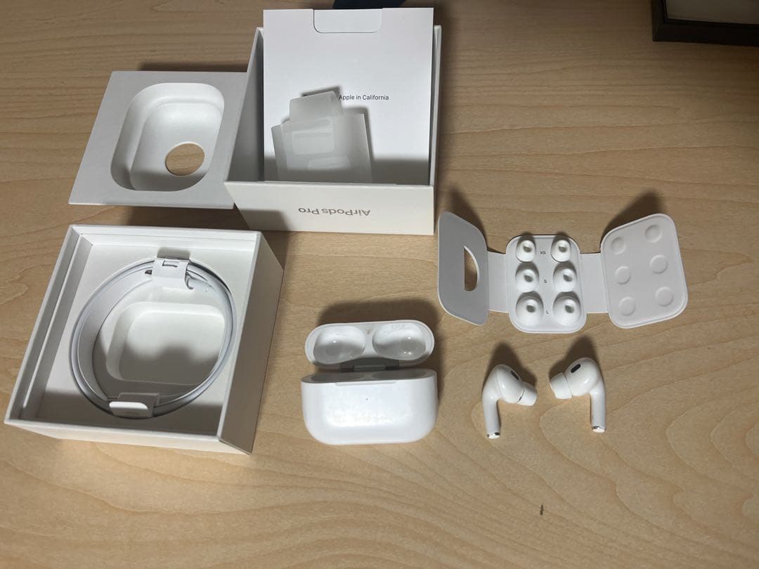 AirPods Pro 2 Lightning 正規品