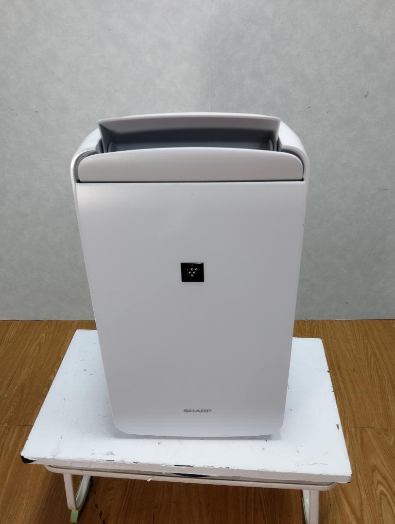 Y♦294 シャープ 衣類乾燥除湿機 CM-L100-W