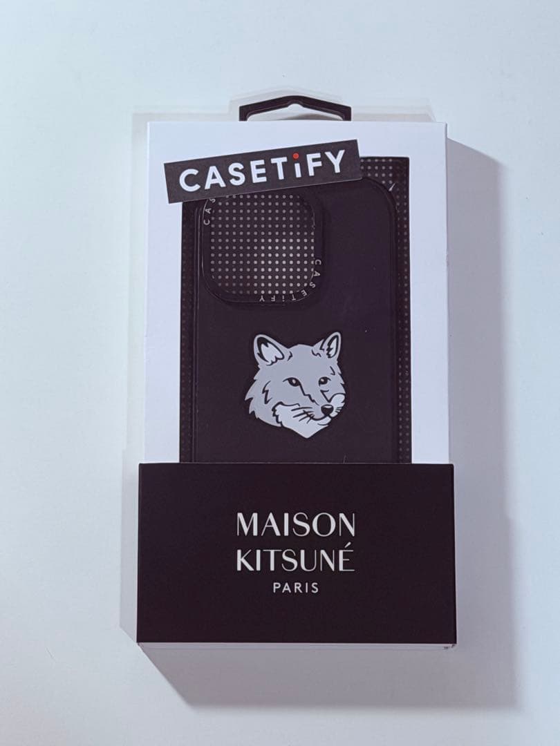 スタンド付きCASSETiFY MAISON KITSUNÉ iPhone