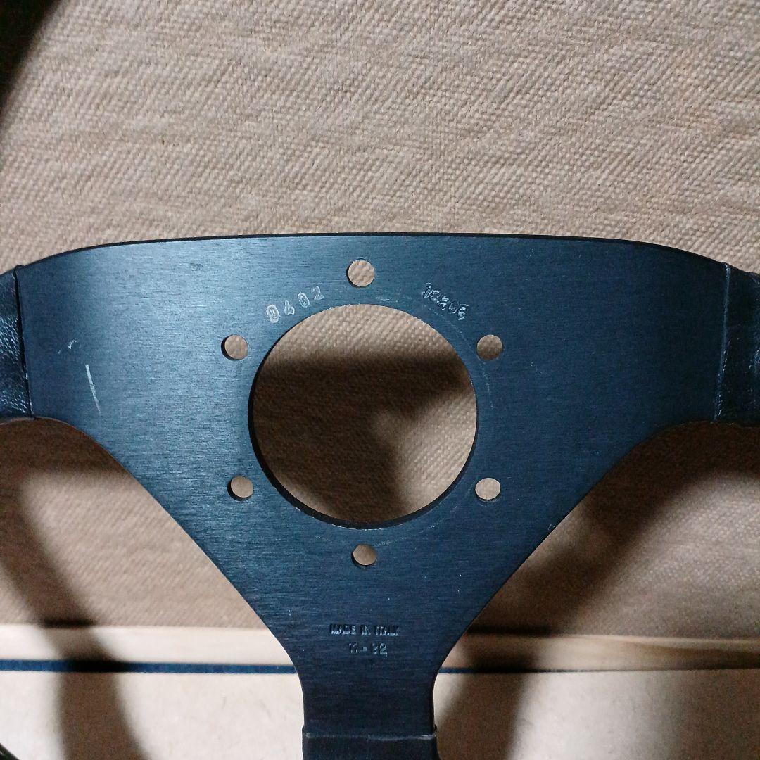 [中古品]　MOMO　ステアリング　(Made　in　Italy)　一種