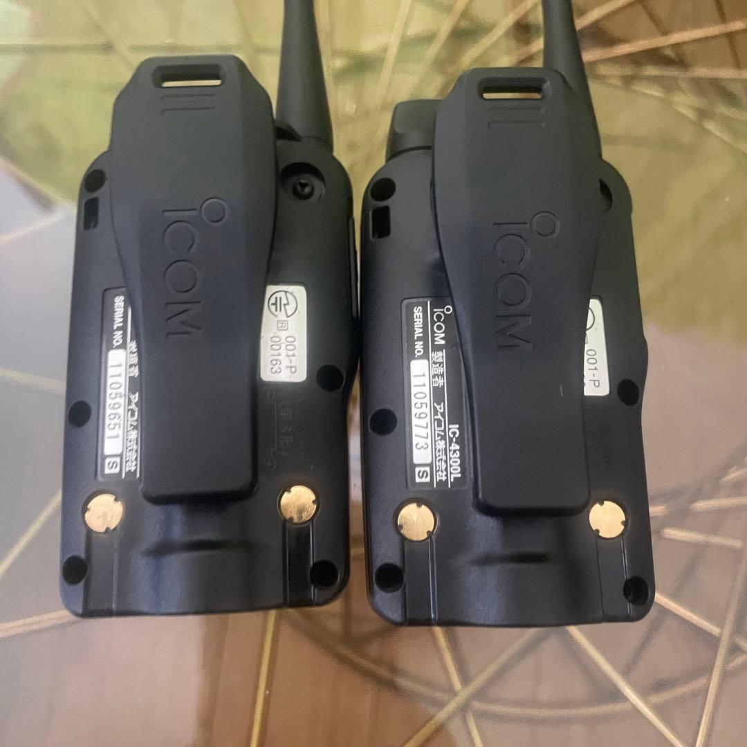 iCOM トランシーバー　IC-4300 BC-200充電器セット　バッテリー