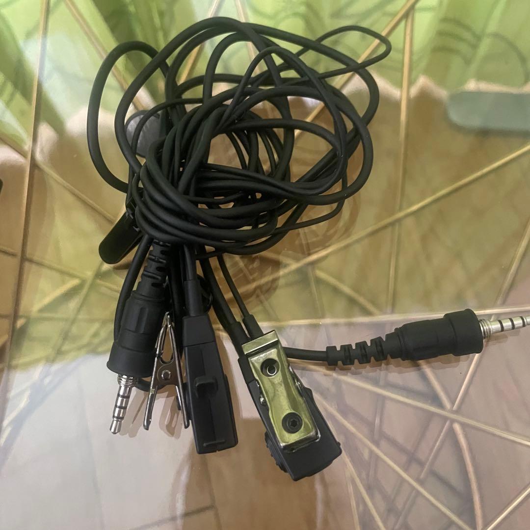 iCOM トランシーバー　IC-4300 BC-200充電器セット　バッテリー