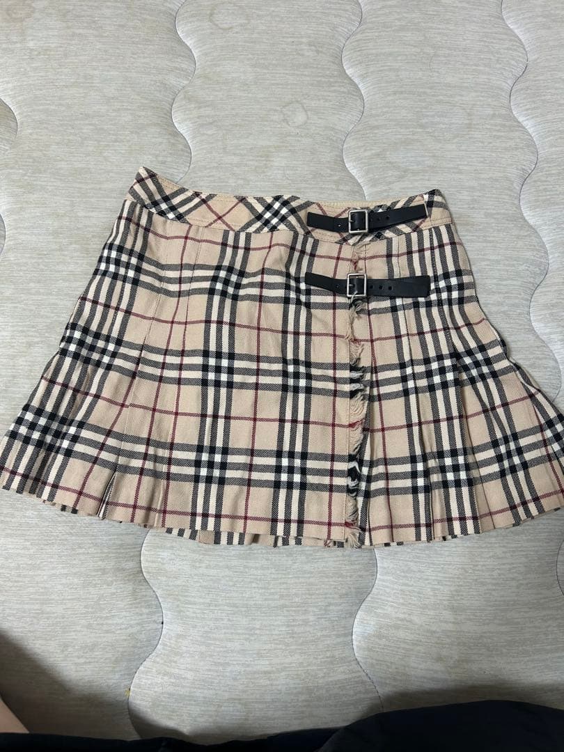 希少　BURBERRYバーバリー　ミニスカート　巻きスカート　牛革ベルトプリーツ