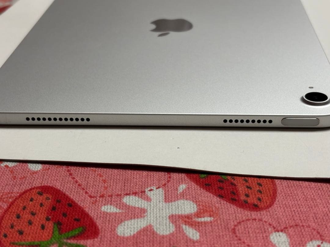 Apple iPad A16 本体 ケース付き