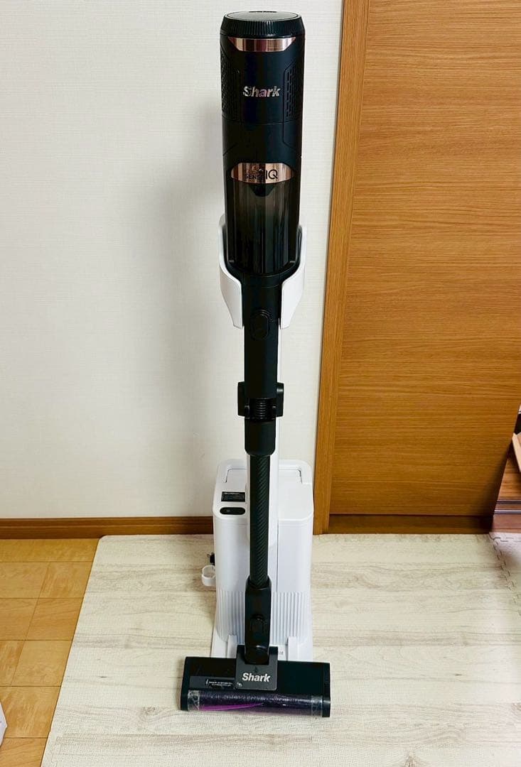 シャークCLEAN SENSE IQ IW3241JBK スティッククリーナー