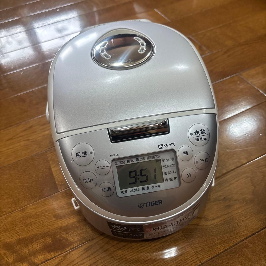 タイガー　マイコン炊飯ジャー焚きたて　JPF-A550 3号炊き