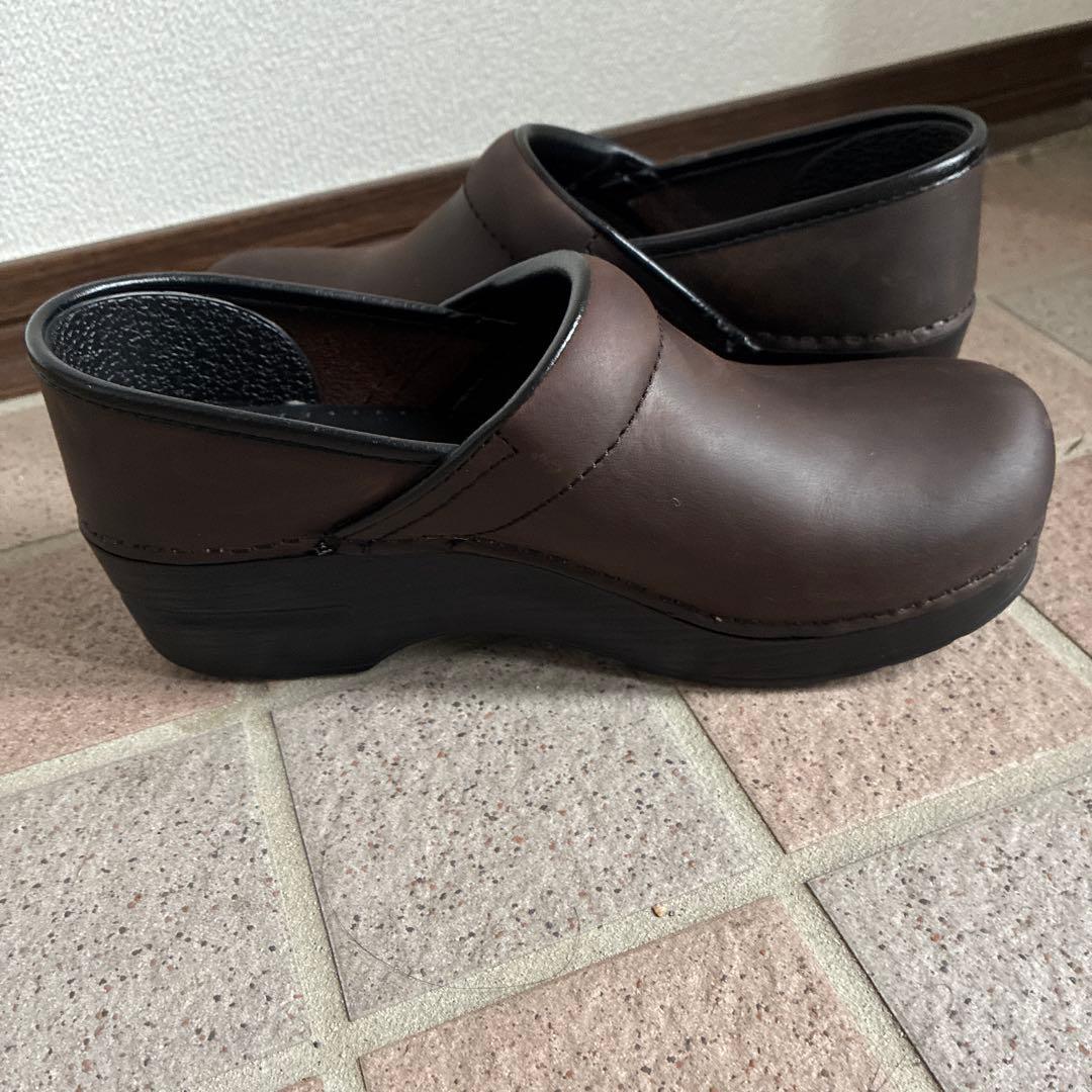 dansko ダンスコ 37サイズ　プロフェッショナル アンティークブラウン