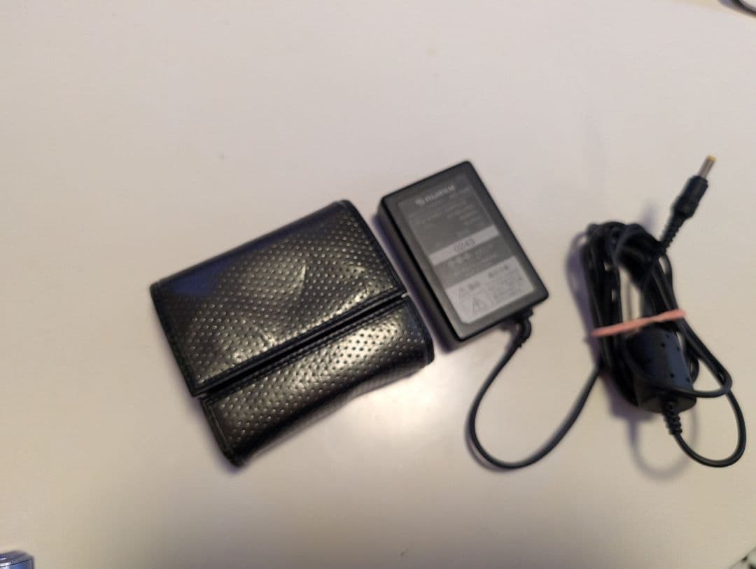 FUJIFILM FinePix F402 動作品 充電器・ケース付 デジカメ