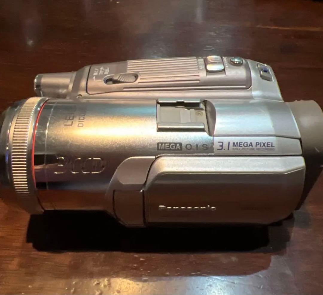 Panasonic 3.0 Mega Pixel ビデオカメラ本体