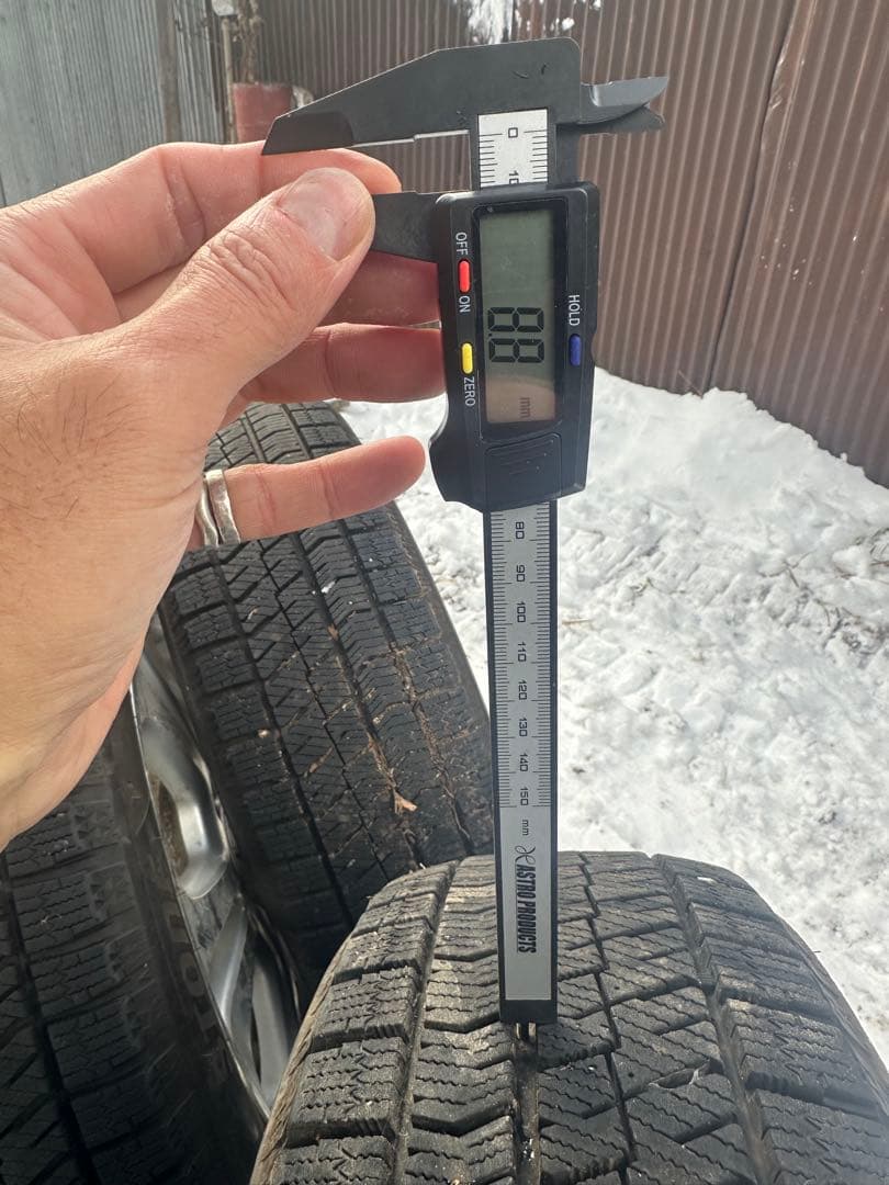 2022年 ブリザックvrx185/60r15 純正ホイール付イボ付き4本セット