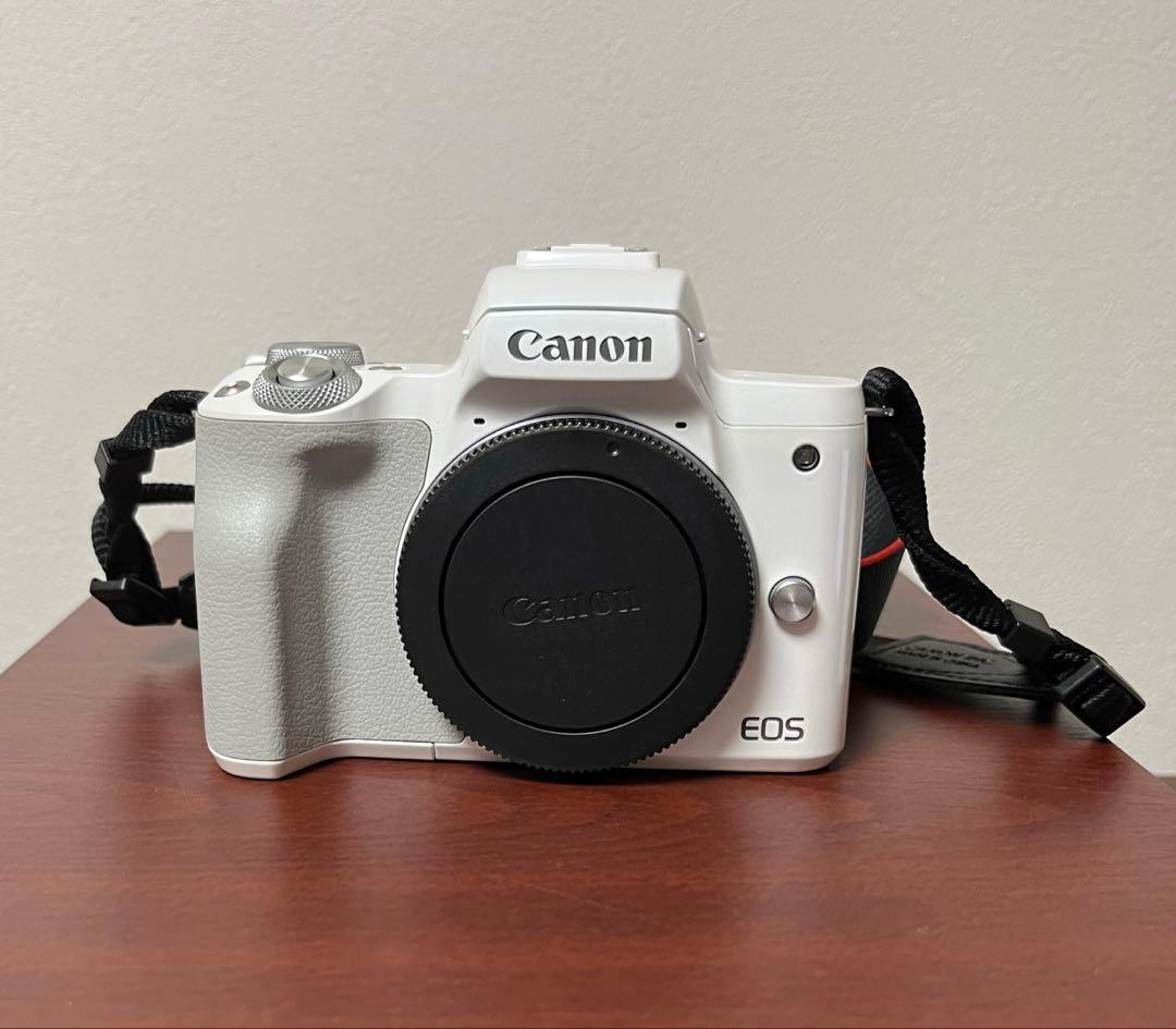 Canon EOS Kiss M ホワイト　ダブルレンズキット