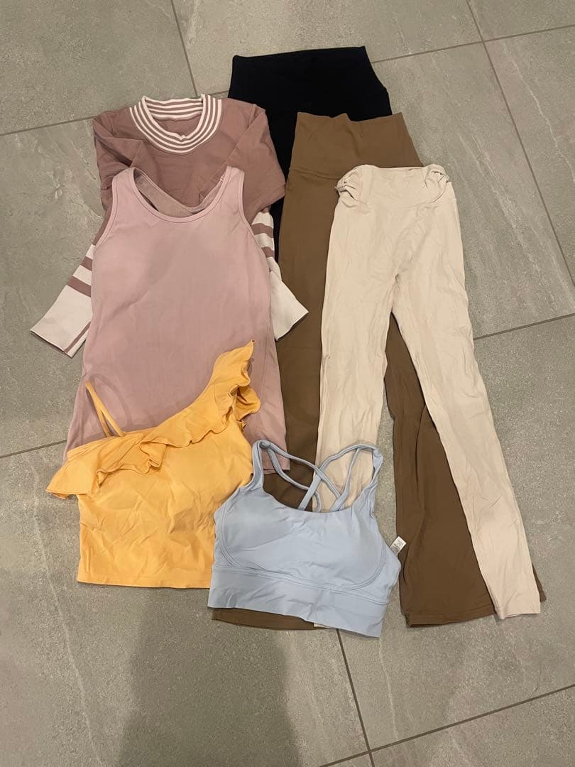 ヨガウェアセット（タンクトップ・レギンス） まとめ売り