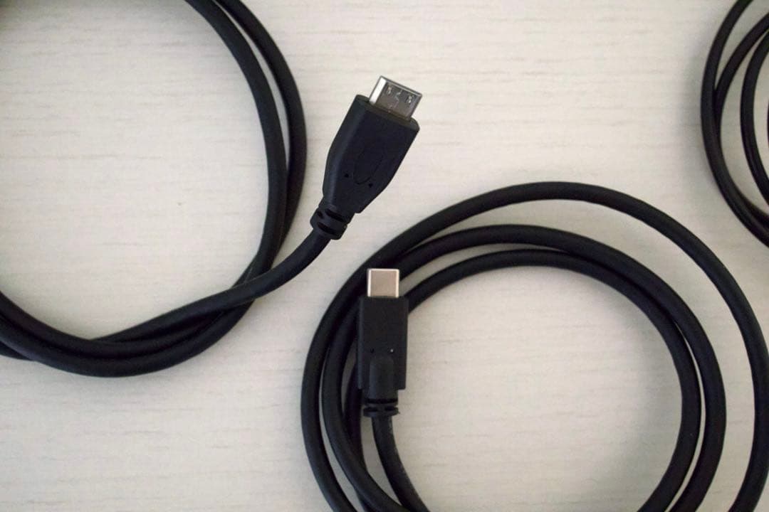 薄型モバイルモニター 15.6インチ