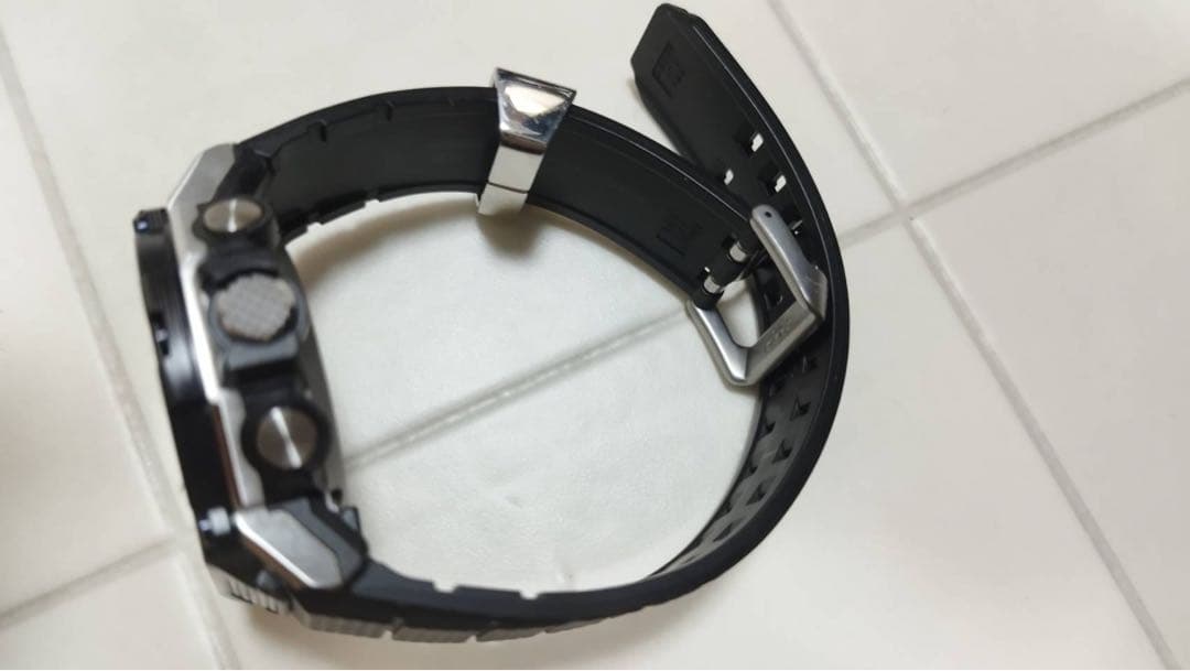 (極美品)G-SHOCK GST-B300XA レア 電波ソーラー メンズ