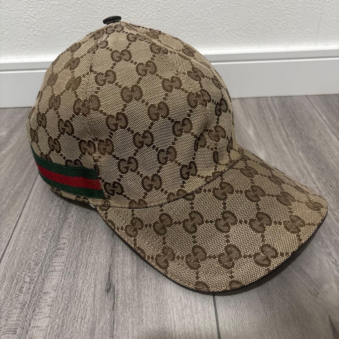 GUCCIベースボールキャップ