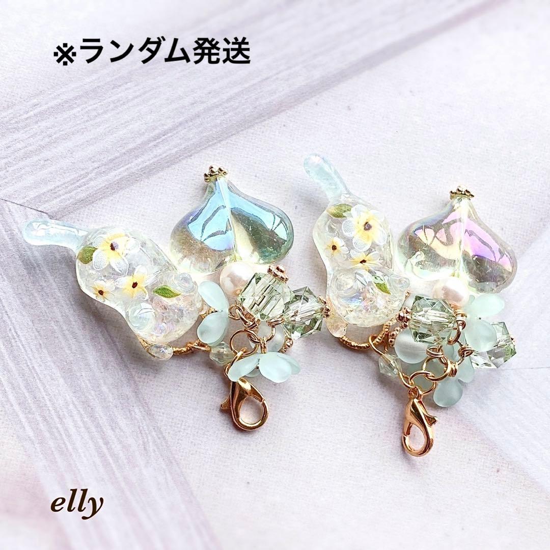 【みゆママ様】1363.天然石　琉球ガラス　ラベンダー　じゃれ猫　レジン