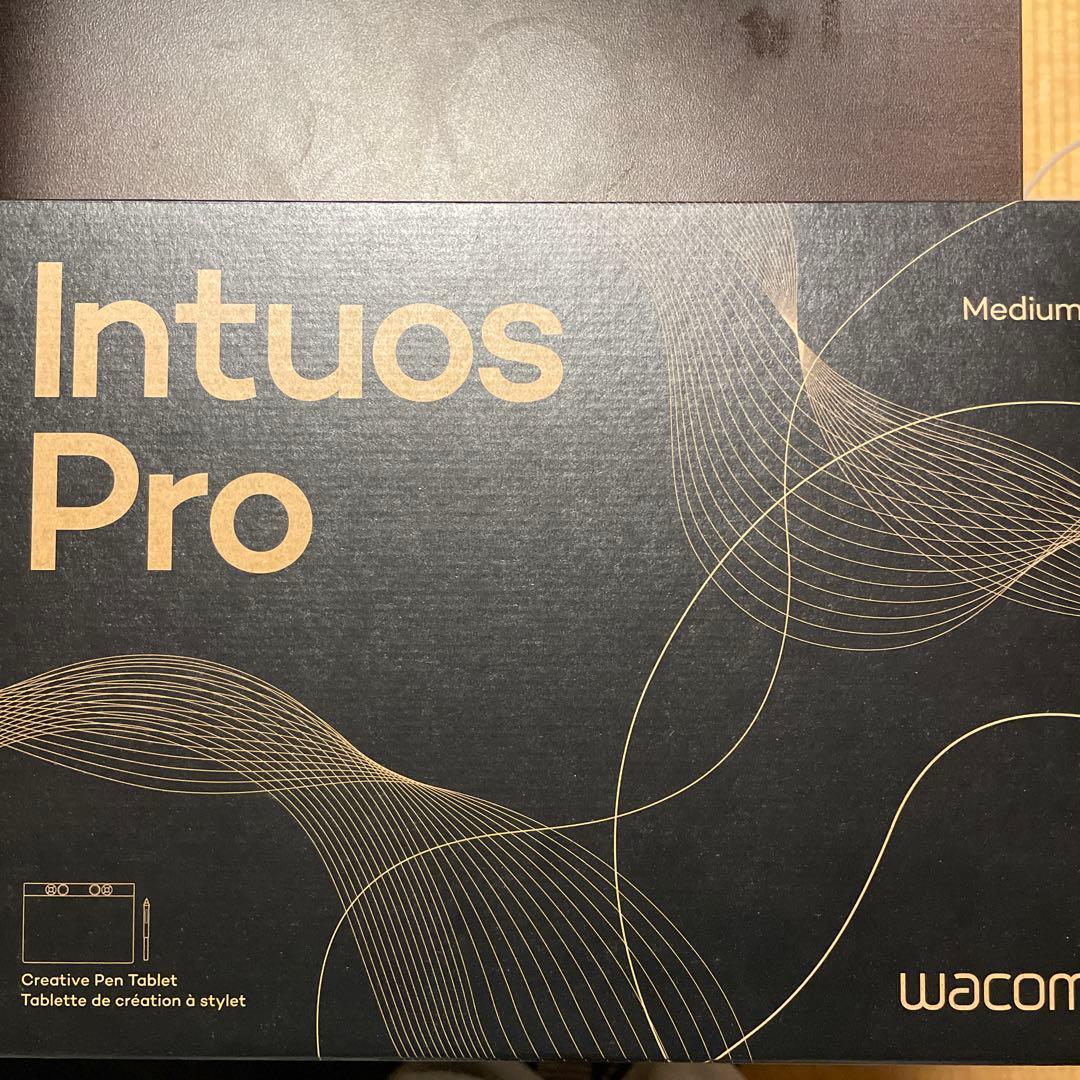 液タブ・ペンタブ Wacom Intuos Pro Medium TPTK670K0C