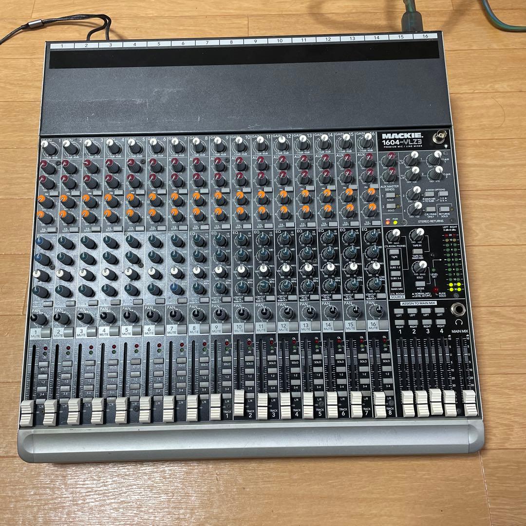 MACKIE ミキサー