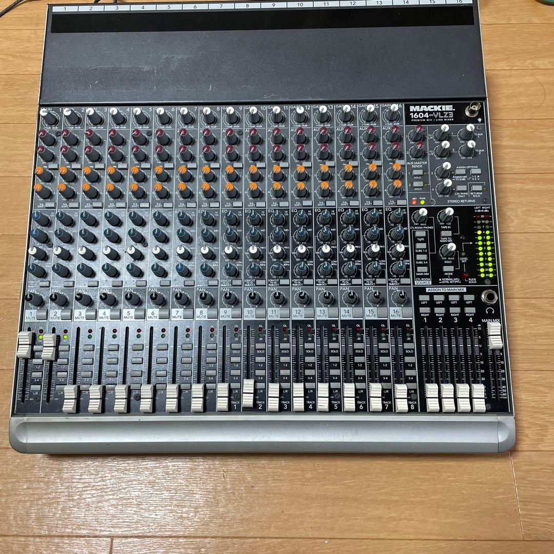 MACKIE ミキサー
