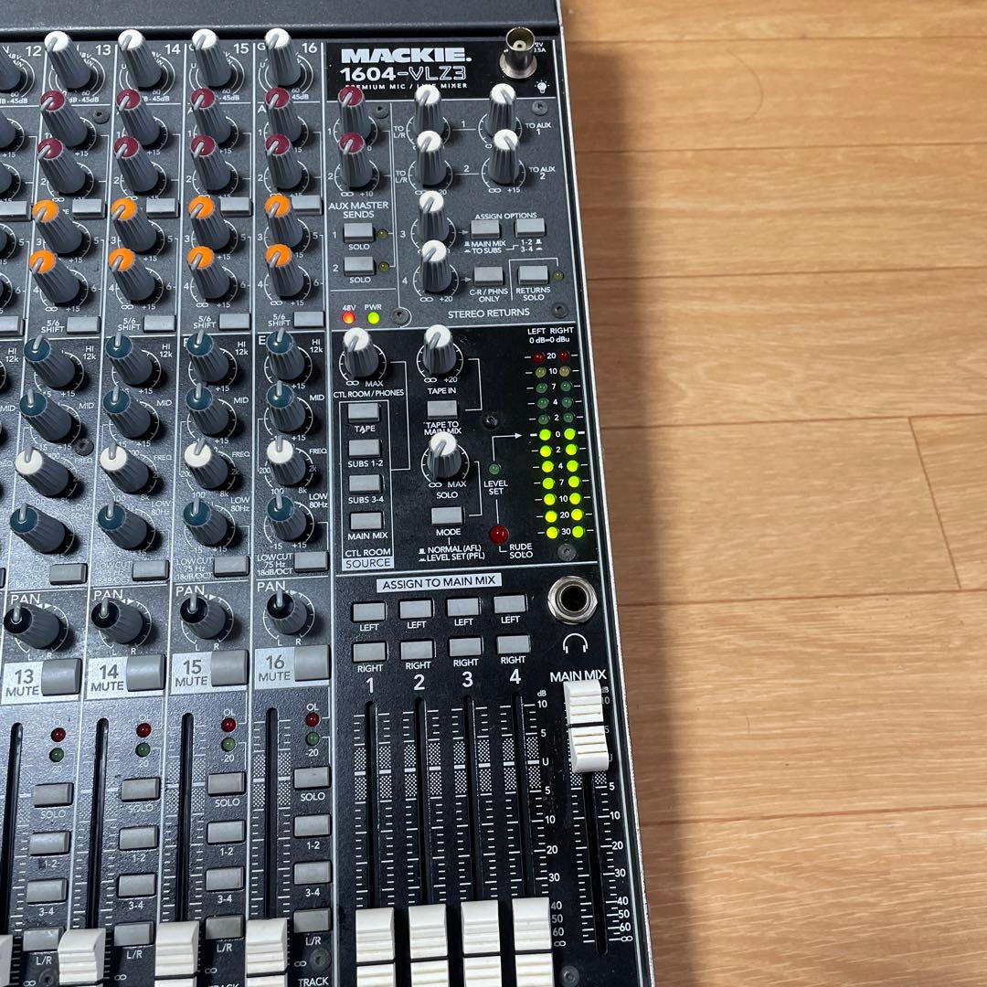 MACKIE ミキサー