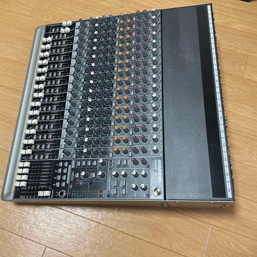 MACKIE ミキサー