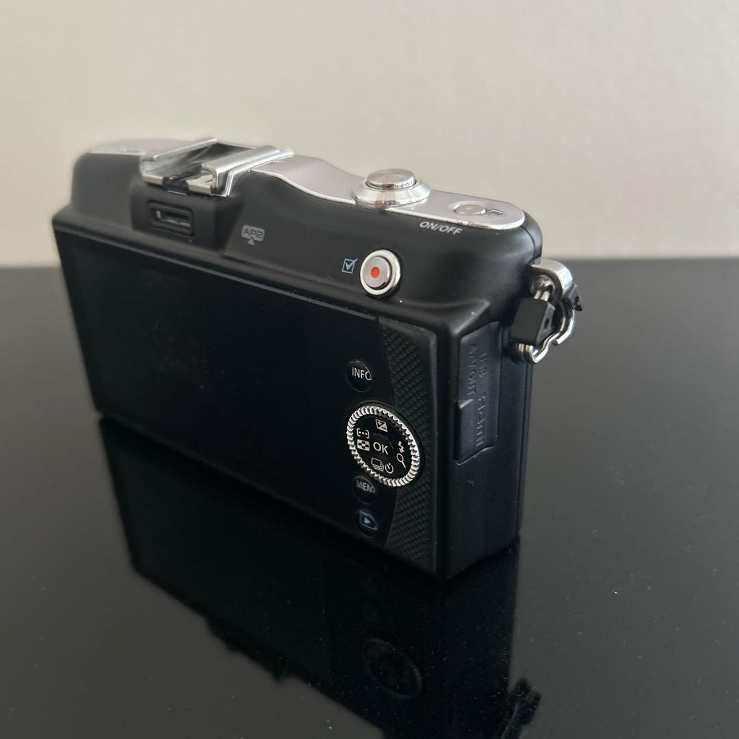 ジャンク品　OLYMPUS E-PM1 ブラック レンズ付き