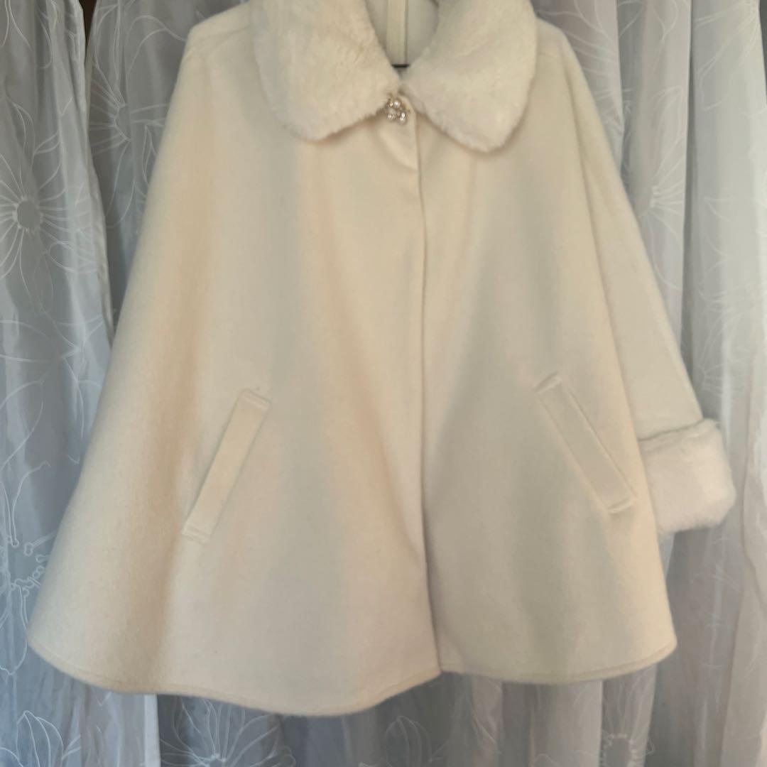 evelyn ポンチョコート 白