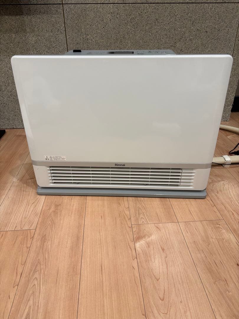 温水ルームヒーター RFM-Y61EB 2022年製