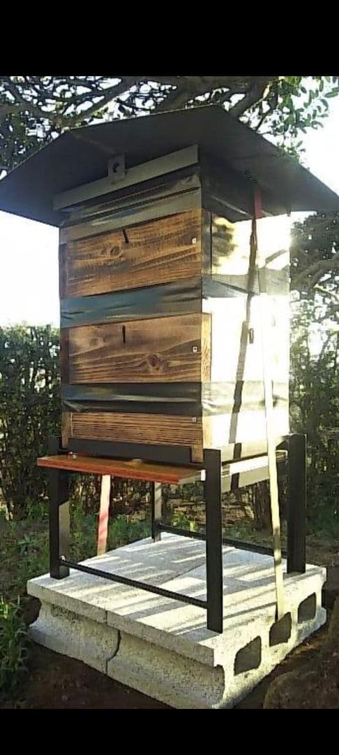 重箱式巣箱台　4台　３００ミリ用　ニホンミツバチ　鉄製台