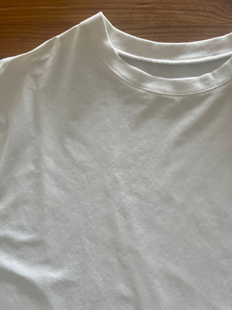 OUR　アワーホーム　ハリ感素材のチュニック丈プルオーバー　ホワイト