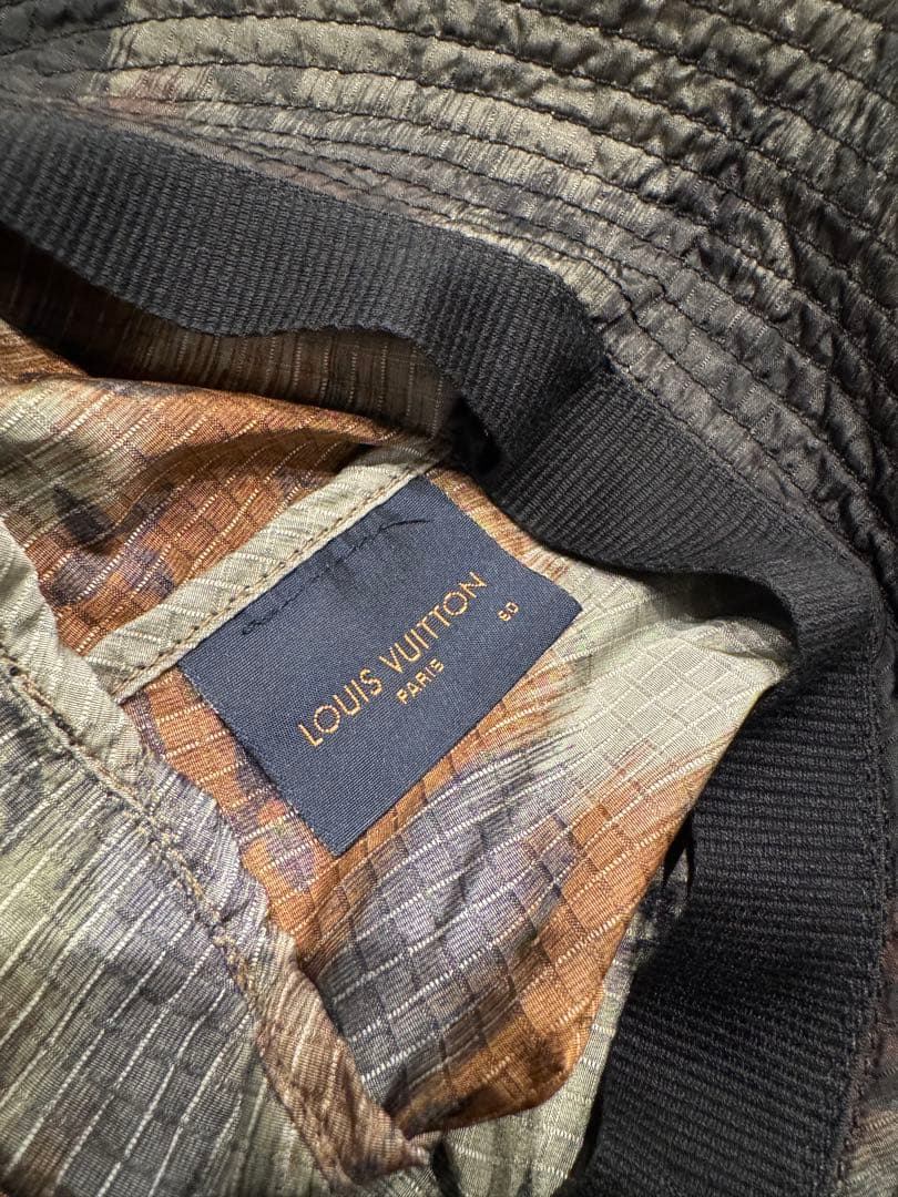 美品 ルイヴィトンボネ・イカットMP2725 バケハ　カモフラ