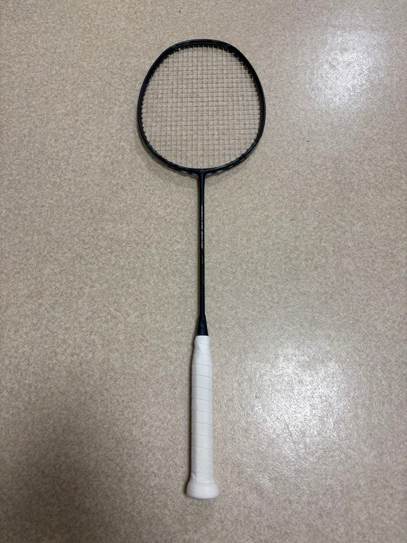 YONEX ナノフレア800プロ　4u5 バドミントンラケット