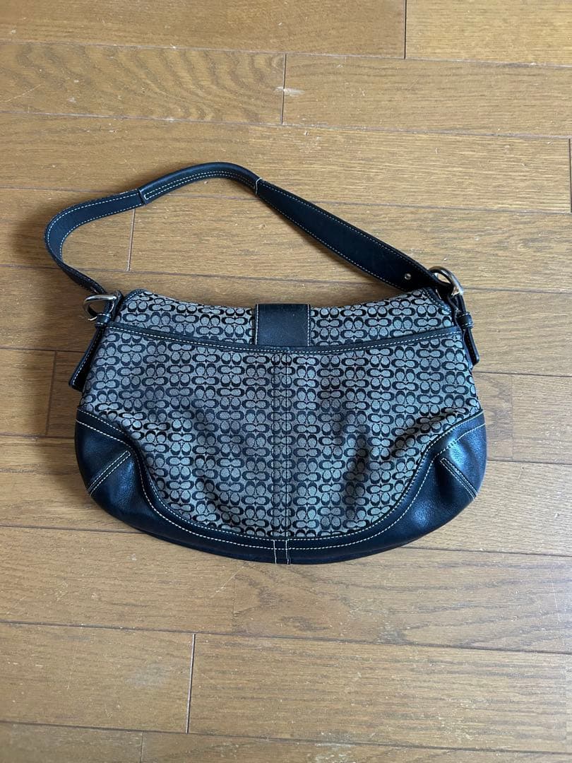 Coach ロゴ柄 ショルダーバッグ