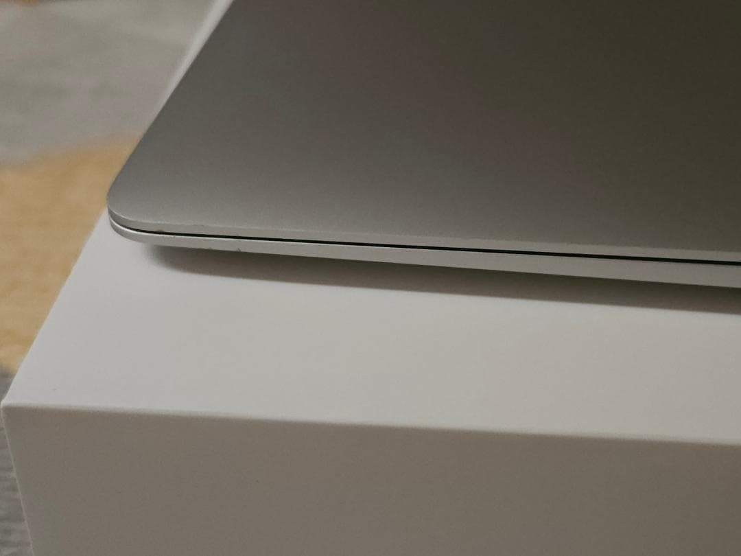 MacBook本体 MacBook Air 2020 intelCPU 512GB