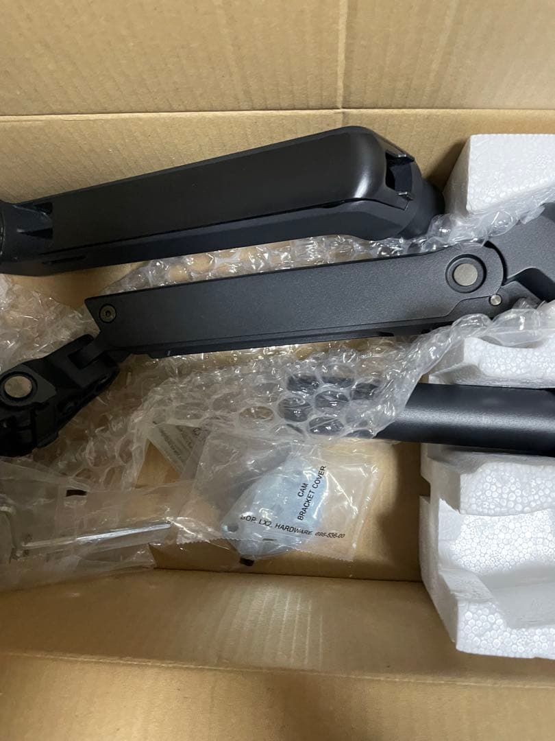 T*h様 エルゴトロン LX モニターアーム デスクマウント マットブラック