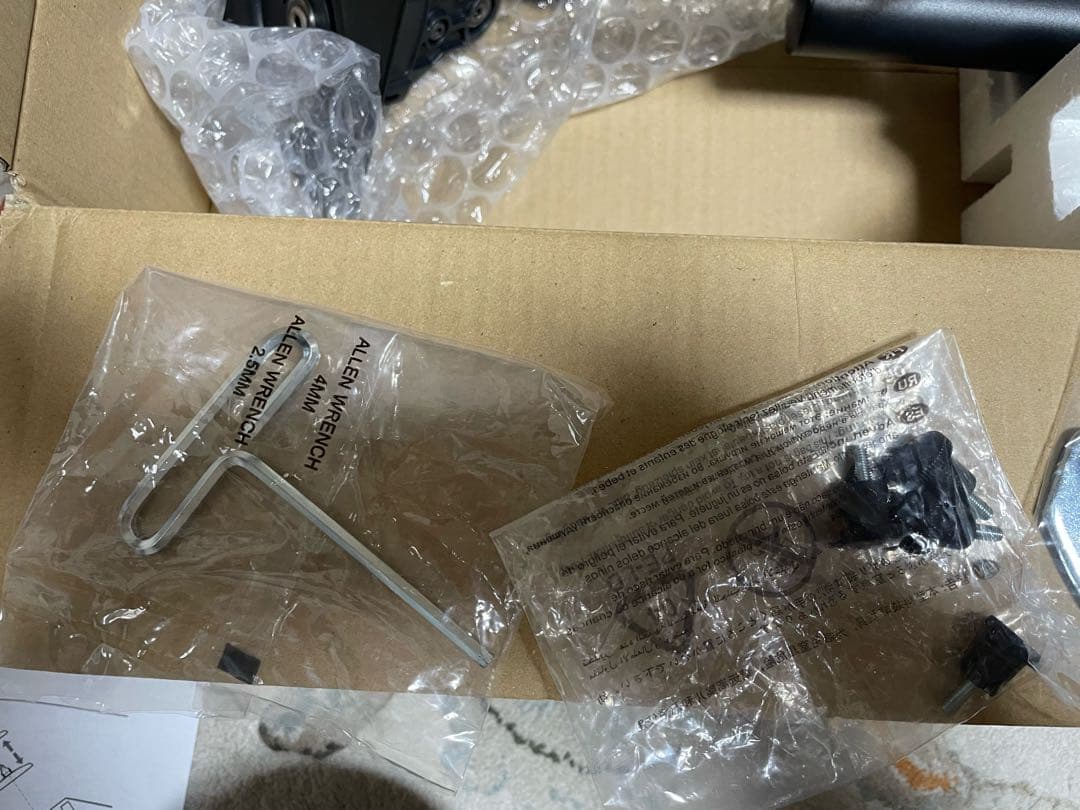 T*h様 エルゴトロン LX モニターアーム デスクマウント マットブラック