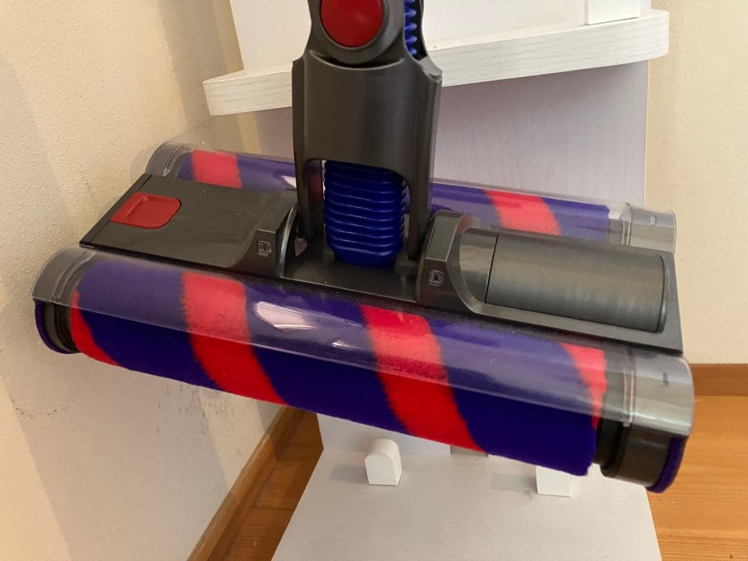 ダイソンコードレス掃除機V10 棚付き 動作品　訳あり格安