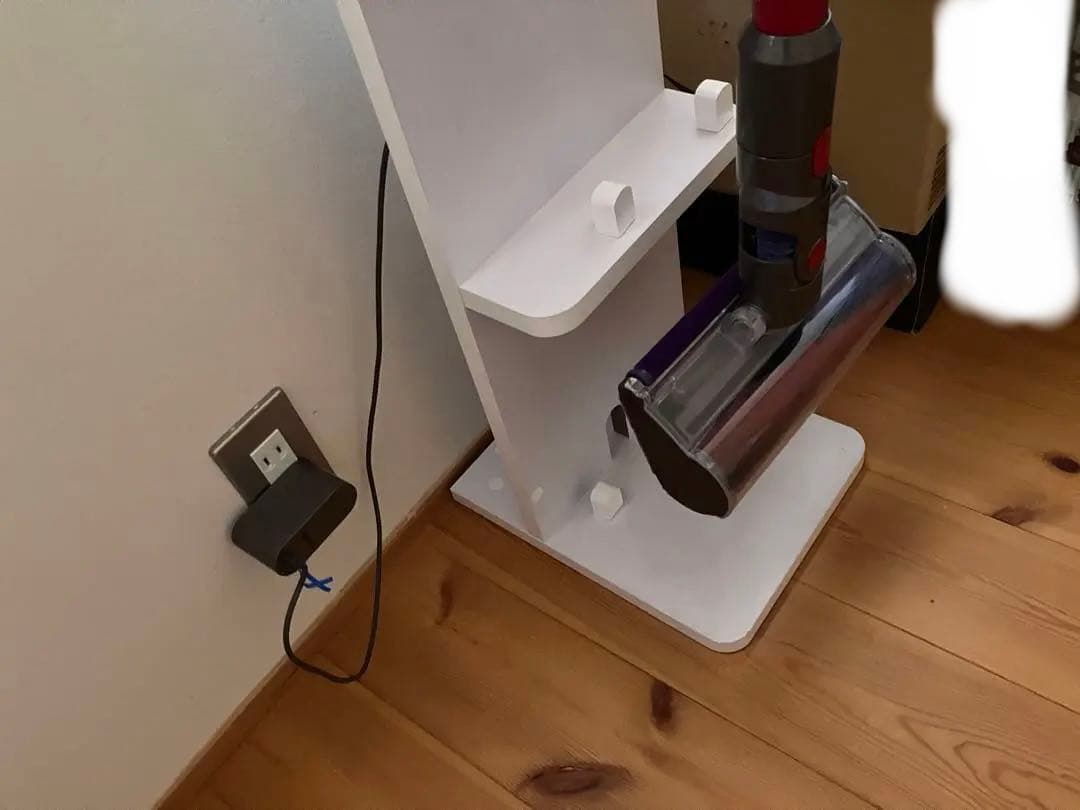 ダイソンコードレス掃除機V10 棚付き 動作品　訳あり格安