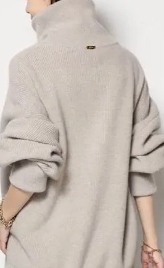 みらいドゥーズィエムクラスベージュ ジッパー付き ハイネック ジャンパー